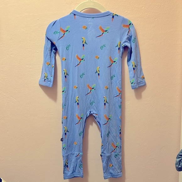 Kyte Baby Macaw Snap Romper 6-12 - Picture 3 of 4